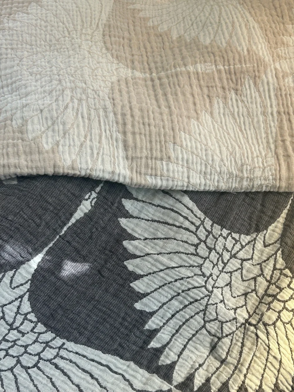 TH Brand lightweight quilted